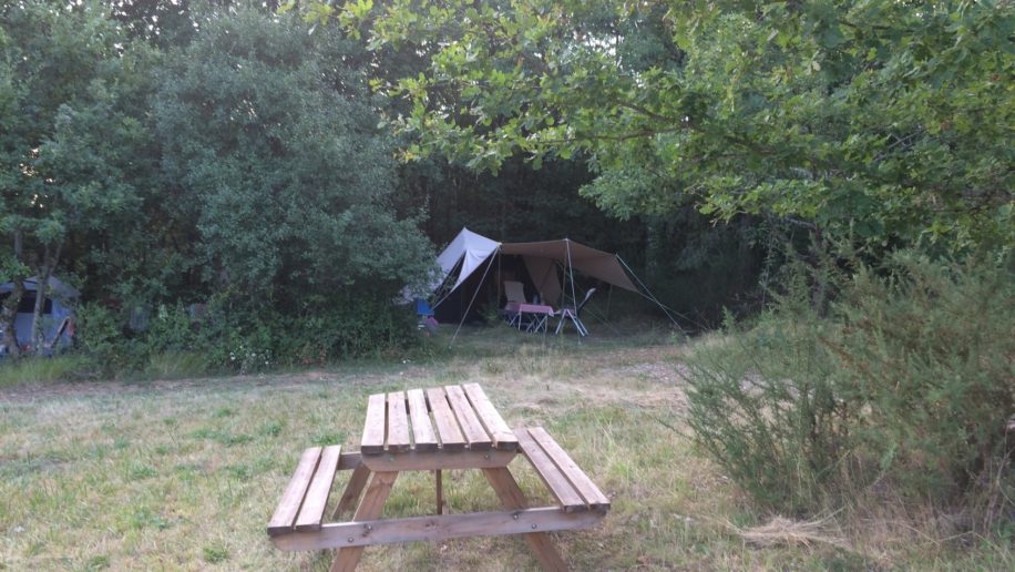 Camping Le Coteau de l’Herm Kleinecamping.nl