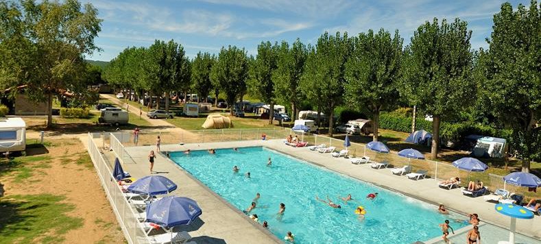 Camping les Ondines in Souillac is een rustige camping in het hart van de Lot aan de oevers van de rivier de Dordogne in de Midi-Pyrénées.