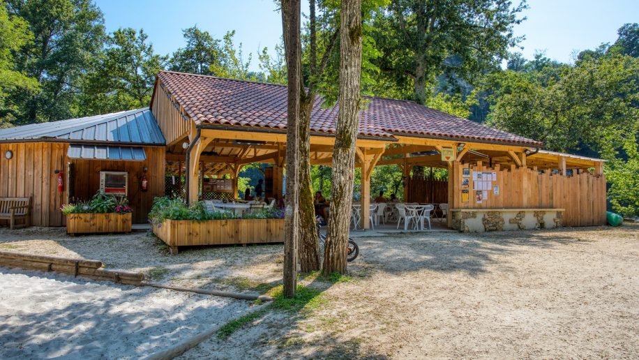 Camping Le Rocher de la Cave Charmecamping.nl Camping Le Rocher de la Cave Charmecamping.nl