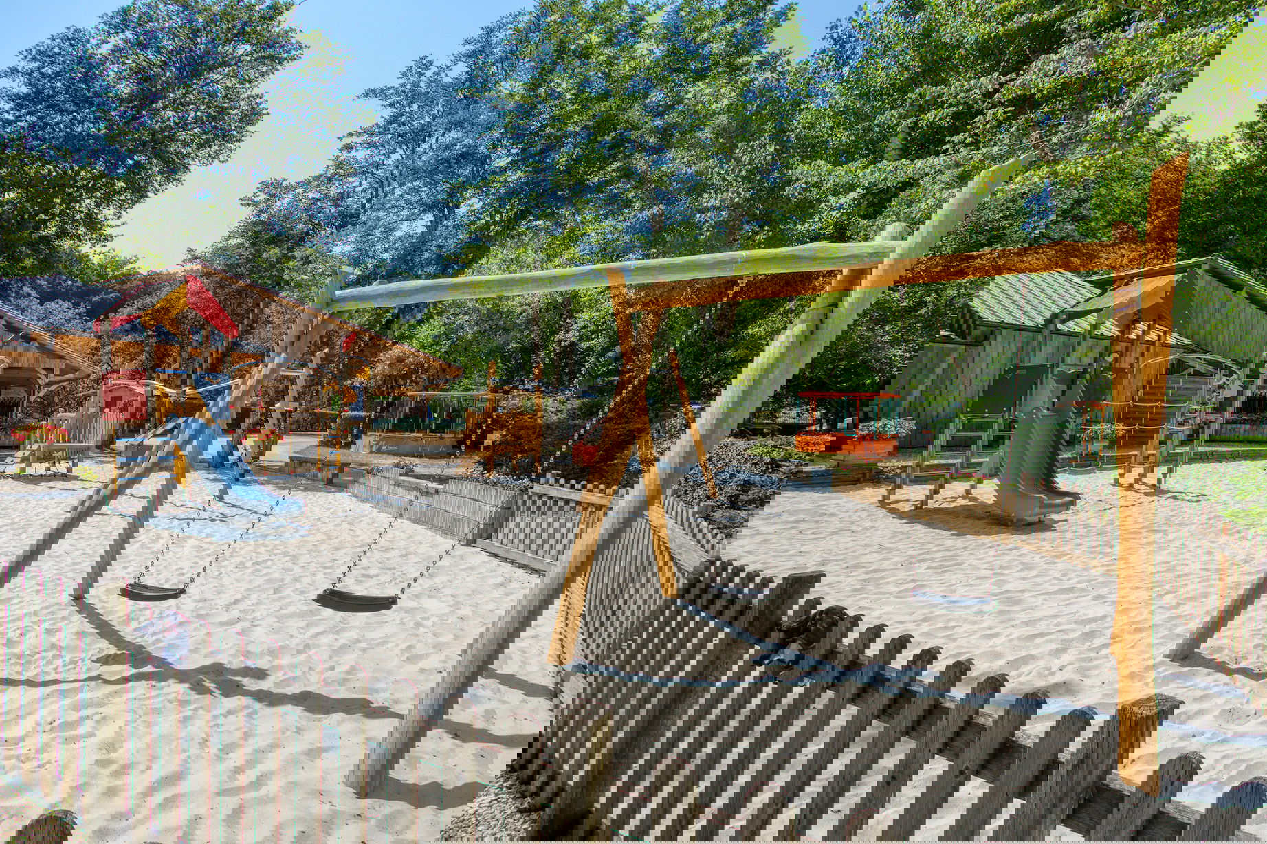 Camping Le Rocher de la Cave Campingfrankrijk.eu Camping Le Rocher de la Cave Campingfrankrijk.eu