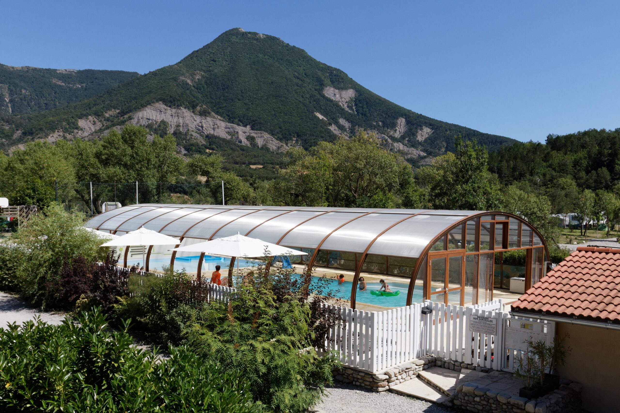 Camping Les Rives du Lac Charmecamping.nl