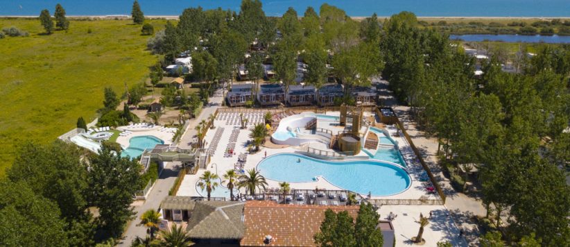 Camping Blue Bayou is een prachtige luxe camping met zwemparadijs gelegen in de Languedoc-Roussillon. Aan het strand gelegen, ideaal voor strandliefhebbers.