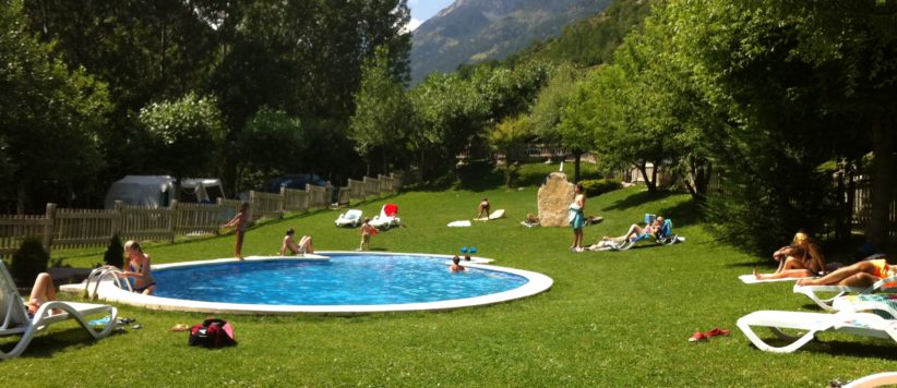 Camping Voraparc in Espot ist ein Charme Camping mit Schwimmbad in Lerida, Katalonien in den Bergen.