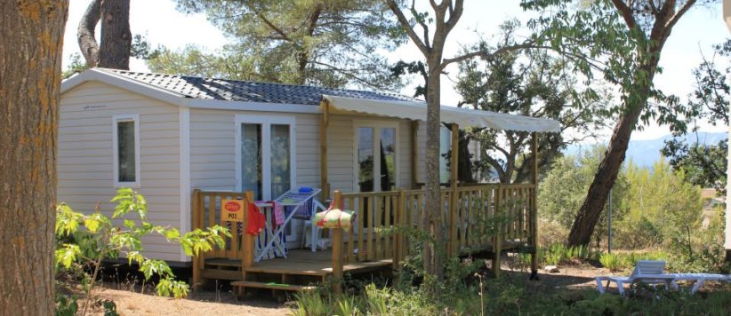 Camping Luberon Parc is een zeer verzorgde familiecamping met zwembad in Frankrijk gelegen in het zonnige Provence op 30 km van Aix-en-Provence.