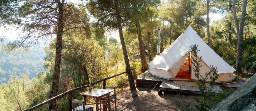 Forest Days Glamping in Navès ist ein Charme Camping in Lerida, Katalonien am Wald.