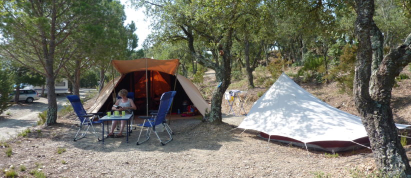 Camping Al Comu in Llauro is een kleine camping de Pyrénées-Orientales van Nederlandse eigenaren gelegen in de regio Languedoc-Roussillon vlak bij de Middelandse Zee. 
