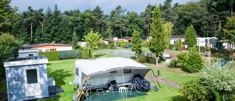 Recreatiepark Boslust is een fijne kleine camping op het platteland in Putten in de regio Gelderland met 10 toerplaatsen en 15 huuraccommodaties.