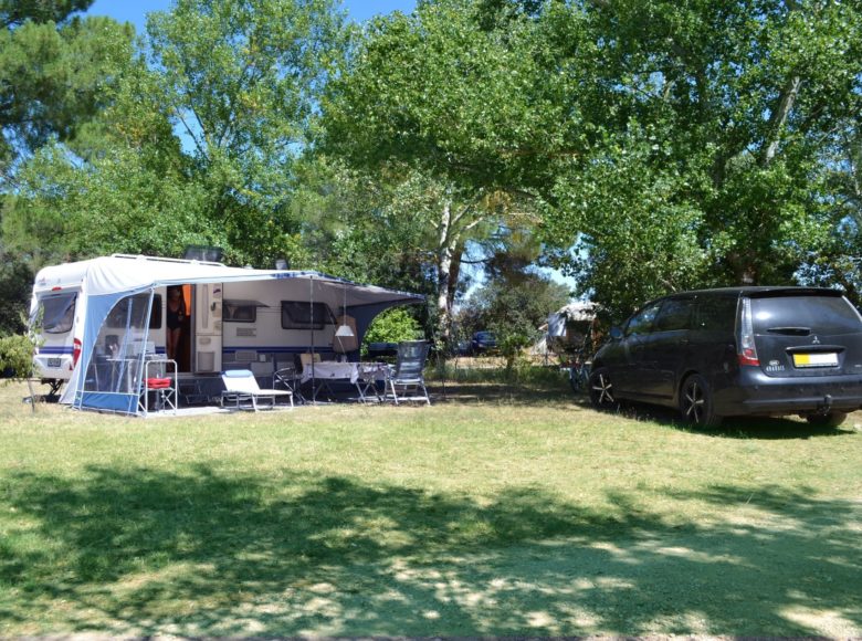 Camping La Plage (Saint-André-de-Roquepertuis) - Natuurcamping.nl
