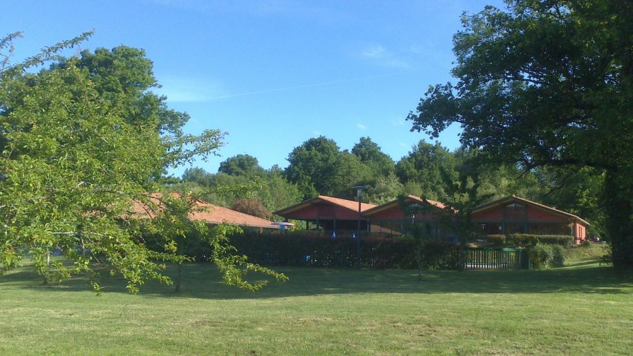 Camping des lacs 16150 pressignac