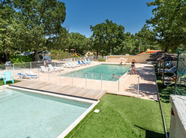 Camping La Plage (Saint-André-de-Roquepertuis) - Natuurcamping.nl