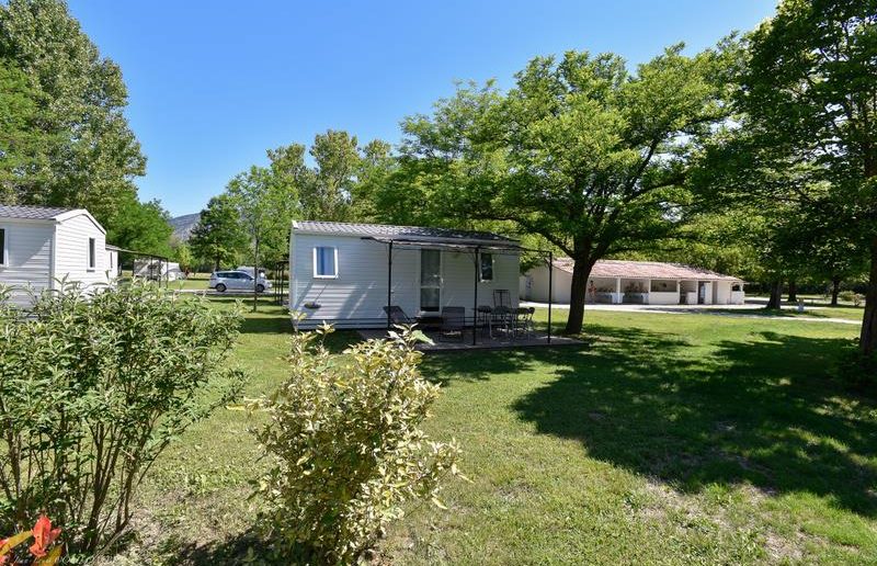 Camping Les Truffieres (Grignan) - Campingzuidfrankrijk.nl