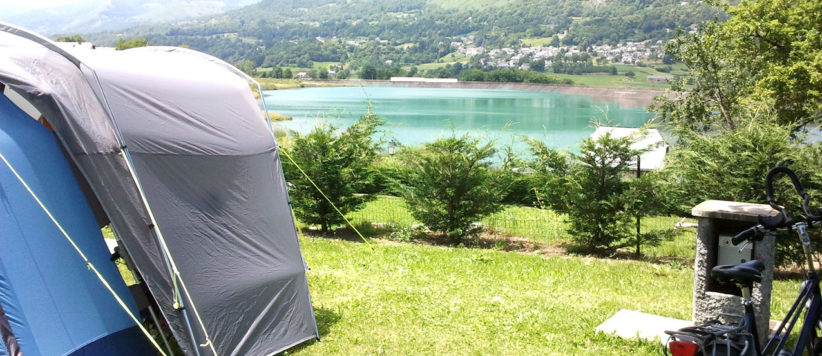 Heerlijke camping in het hart van het Nationaal Park van de Pyreneeën gelegen in een zeer rustige omgeving bij het meer, op 2.5 km van Argeles-Gazost en 10 km van Lourdes.