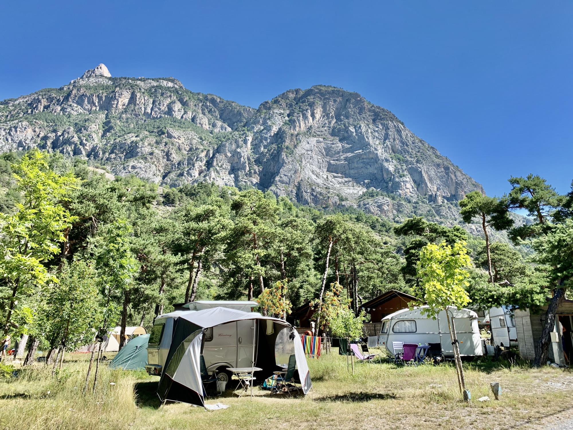 De 10 mooiste charme campings in de Franse Alpen Charmecamping.nl