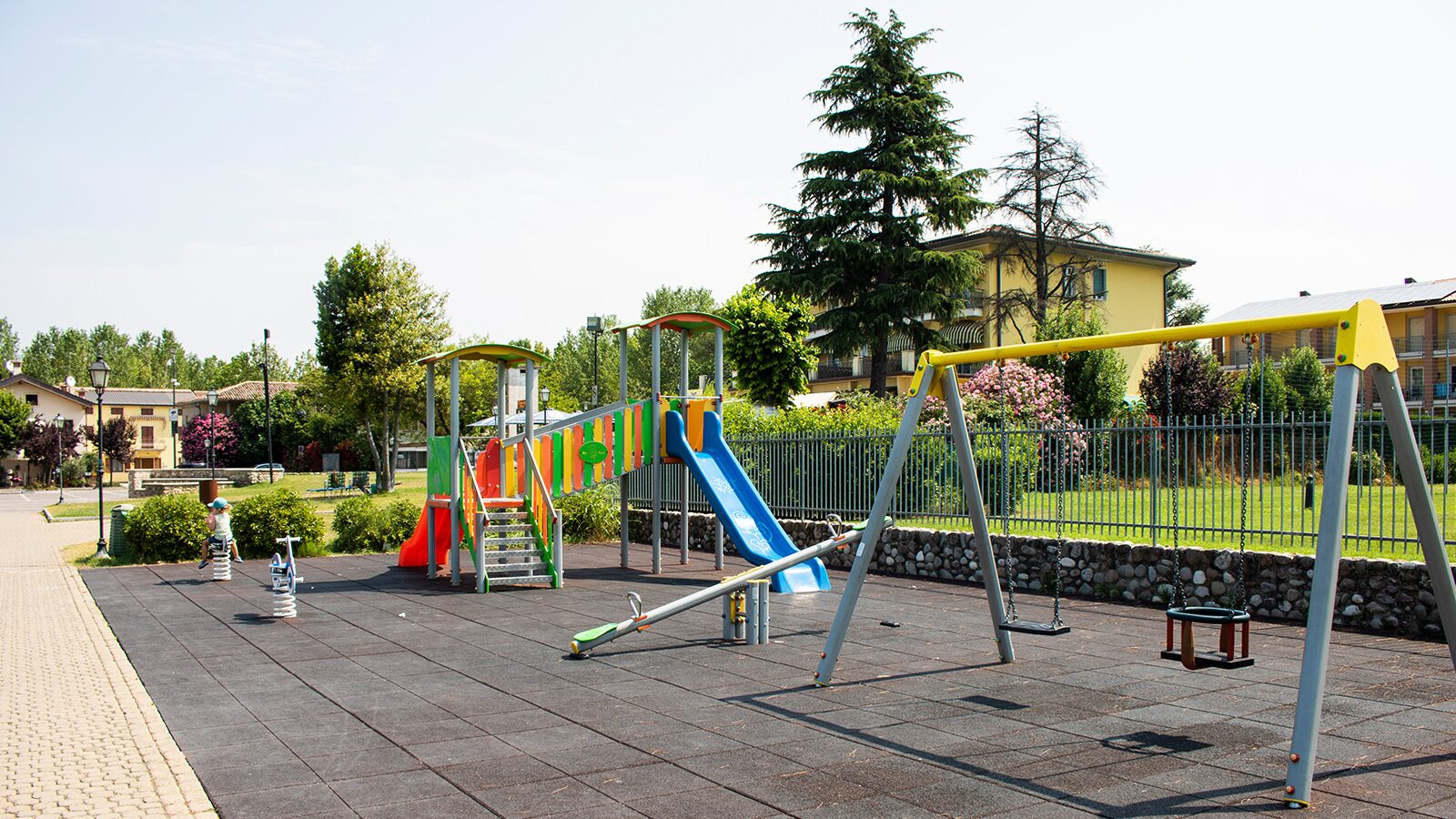 Photo 12