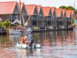 Roompot Havensresort Terherne accomodaties met boten aan het water 1