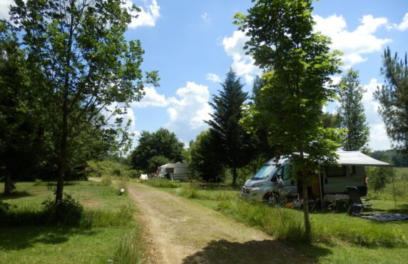 Camping Le Coteau de l&#8217;Herm - photo 1