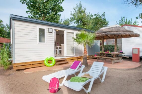 Les Mditerranes Beach Club Charlemagne - Campingspotter.nl