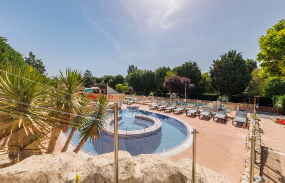 Flower Camping Le Clos Auroy - photo 1