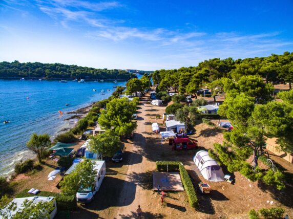 Camping Arena Indije - photo 1