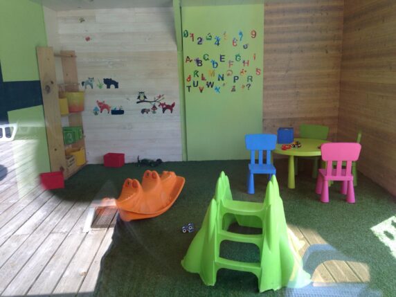 Photo 10