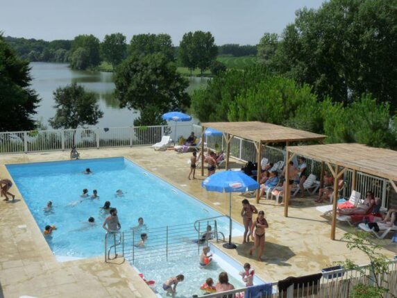 Camping Les Coteaux Du Lac - photo 1
