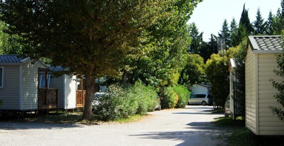 Camping Le Mas De L&#8217;isle - photo 2