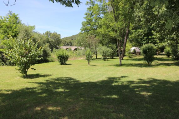 Camping La Plage (Saint-André-de-Roquepertuis) - photo 9