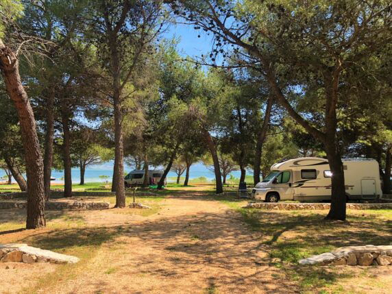 Camping Vransko Jezero Crkvine - photo 1