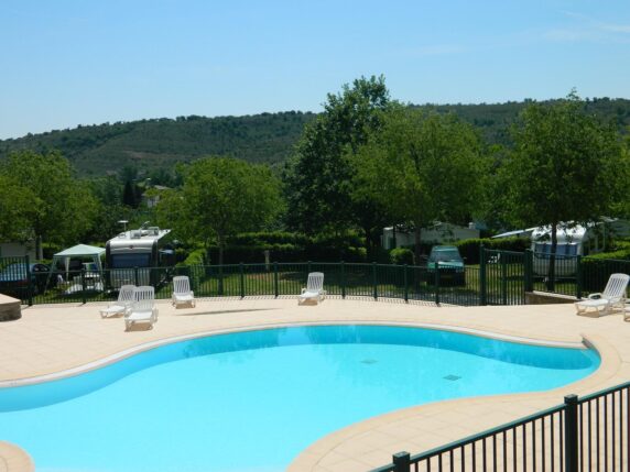 Camping Les Chataigniers Charmecamping