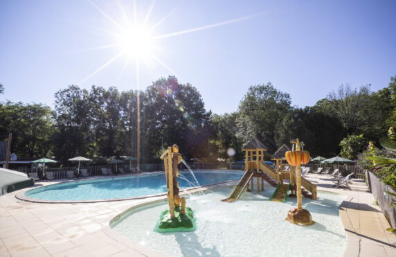 Camping Huttopia Beaulieu sur Dordogne - photo 1