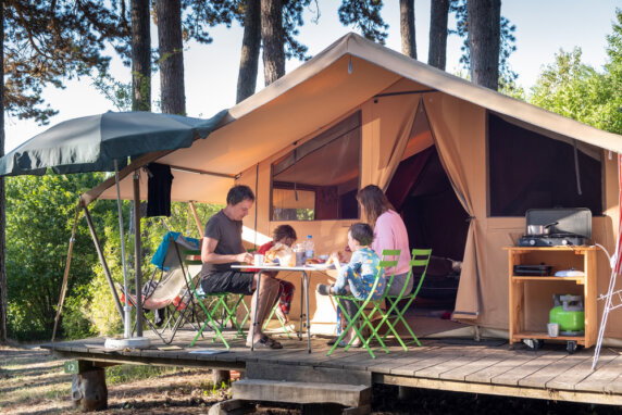 Camping Huttopia Divonne les Bains - photo 1