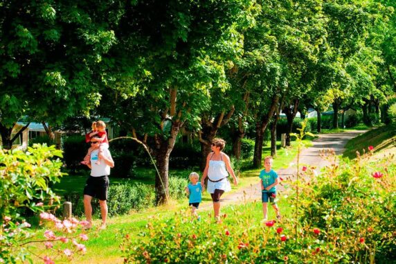 Ushuaïa Villages &#8211; Camping  Les Rives d&#8217;Olt Et Aubrac - photo 9