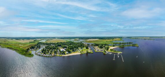 Vakantiepark Bergumermeer - photo 1