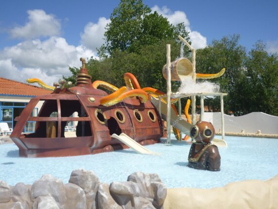 Camping Apv Les Aventuriers De La Calypso - photo 3