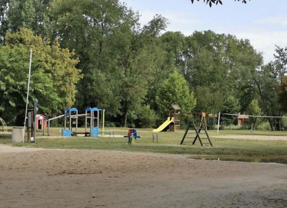 Camping Paradis Aubeterre Sur Dronne - photo 8