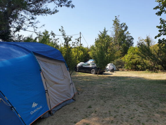 Natuurcamping in Simiane-Collongue - photo 1
