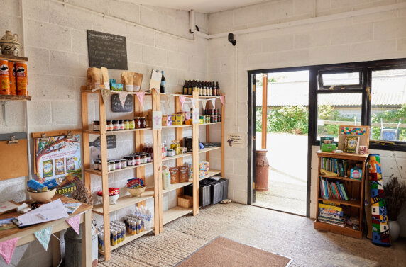 BoerenBed East Shilvinghampton Farm - photo 2