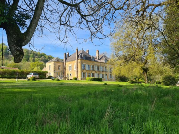 Kamperen bij een oud kasteel in de Franse Ardennen - photo 6